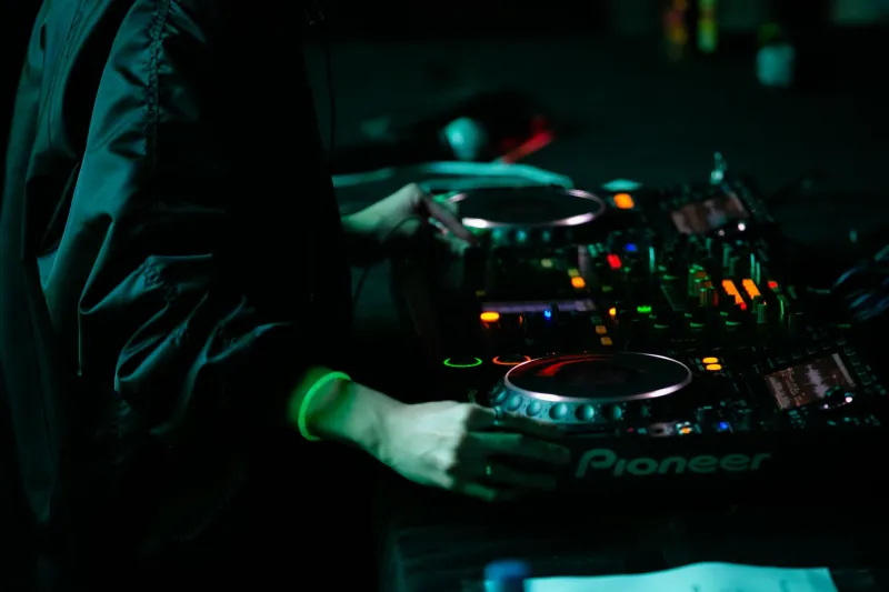 From First Song to Last Call: Why the Setlist Is the Most Underrated Artform in Your City